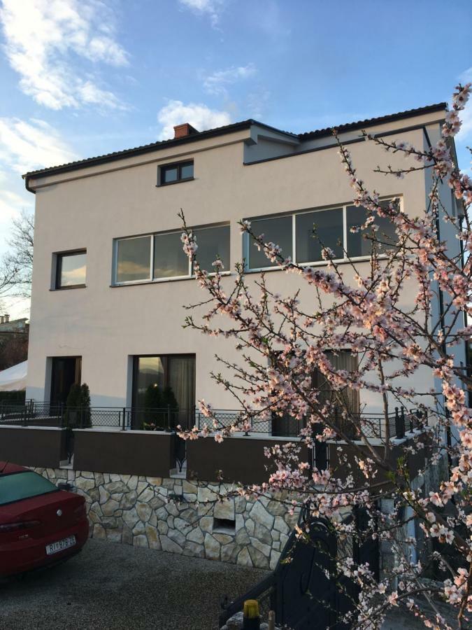 Apartment Ruzmarin Porat Zewnętrze zdjęcie